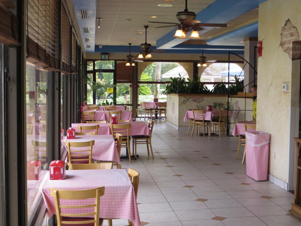 Maingate Lakeside Resort Four Corners Luaran gambar