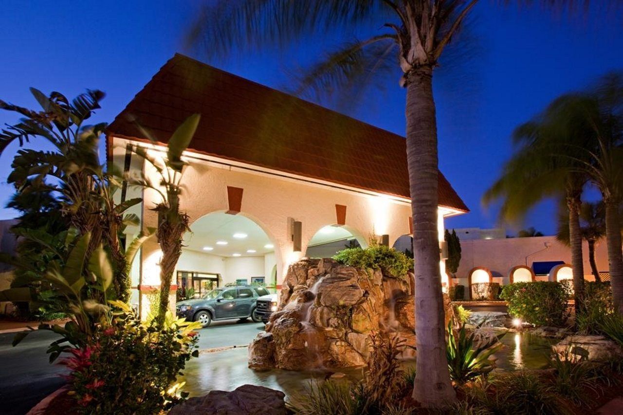 Maingate Lakeside Resort Four Corners Luaran gambar